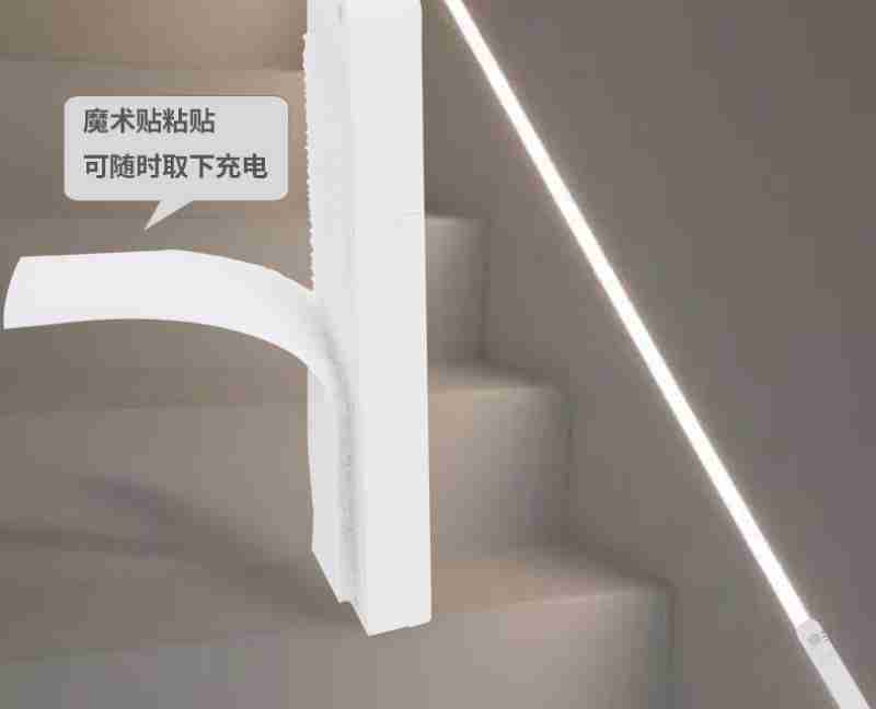 游客在丽江古城内游览。漆素群摄